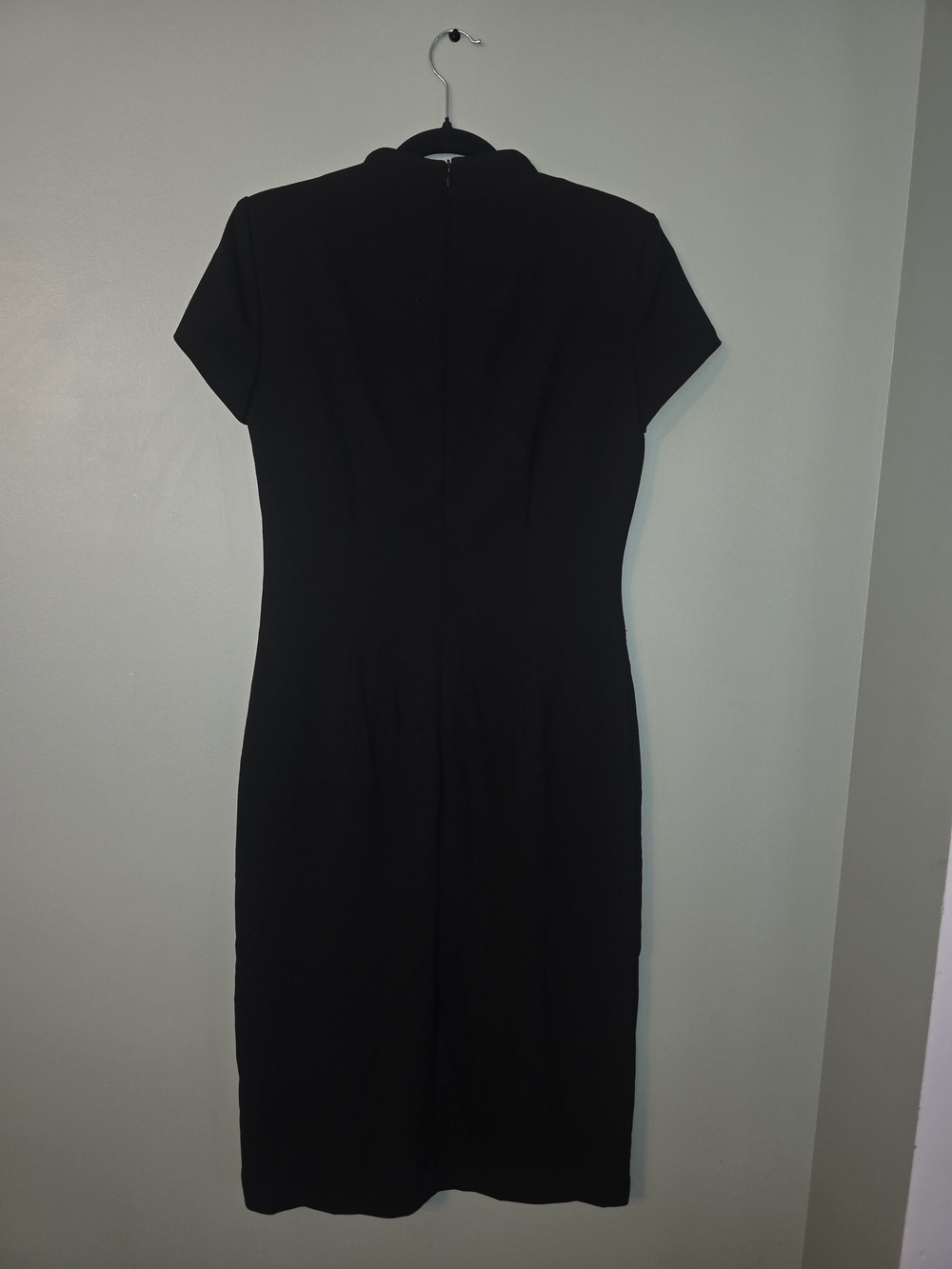 Elegant Black Midi Sheath Dress